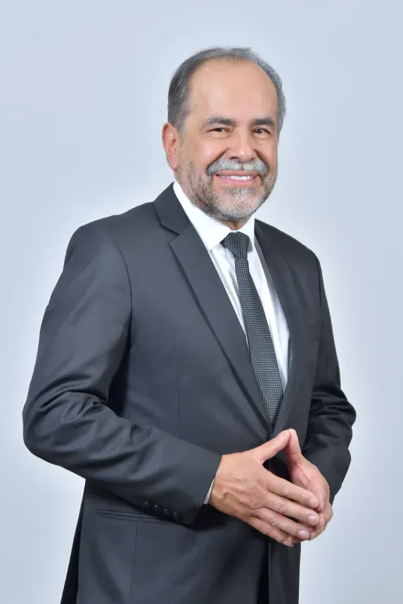 ing-cesar-chica